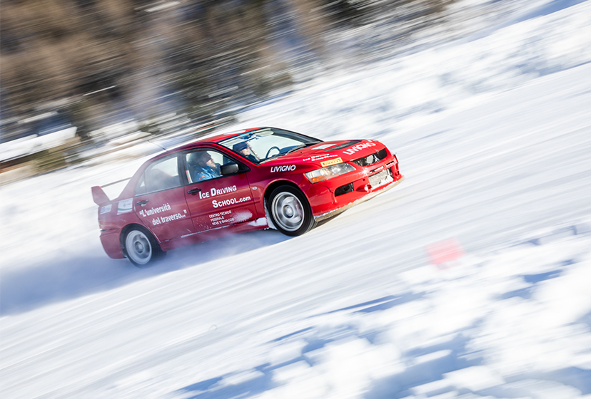 CORSI DI GUIDA SU GHIACCIO -  Ice Driving School Livigno